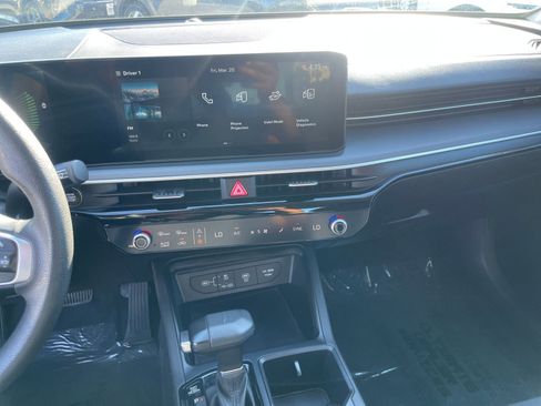 Used 2025 Kia K5 LXS image 17