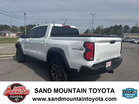 Used 2024 Chevrolet Colorado ZR2 w/ ZR2 Convenience Package III image 5