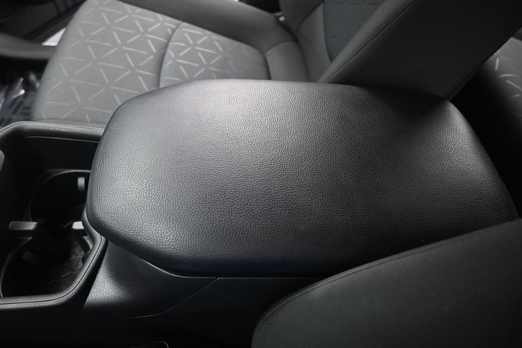 Used 2025 Toyota RAV4 XLE w/ Convenience Package FWD image 33