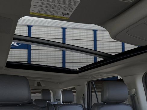 New 2025 Ford Expedition Platinum w/ Driver's Package image 23