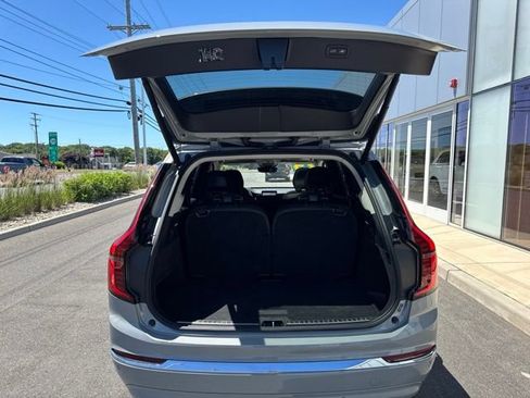 Certified 2025 Volvo XC90 B6 Plus AWD/4WD image 11