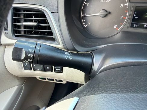 Used 2015 Nissan Sentra S FWD image 28