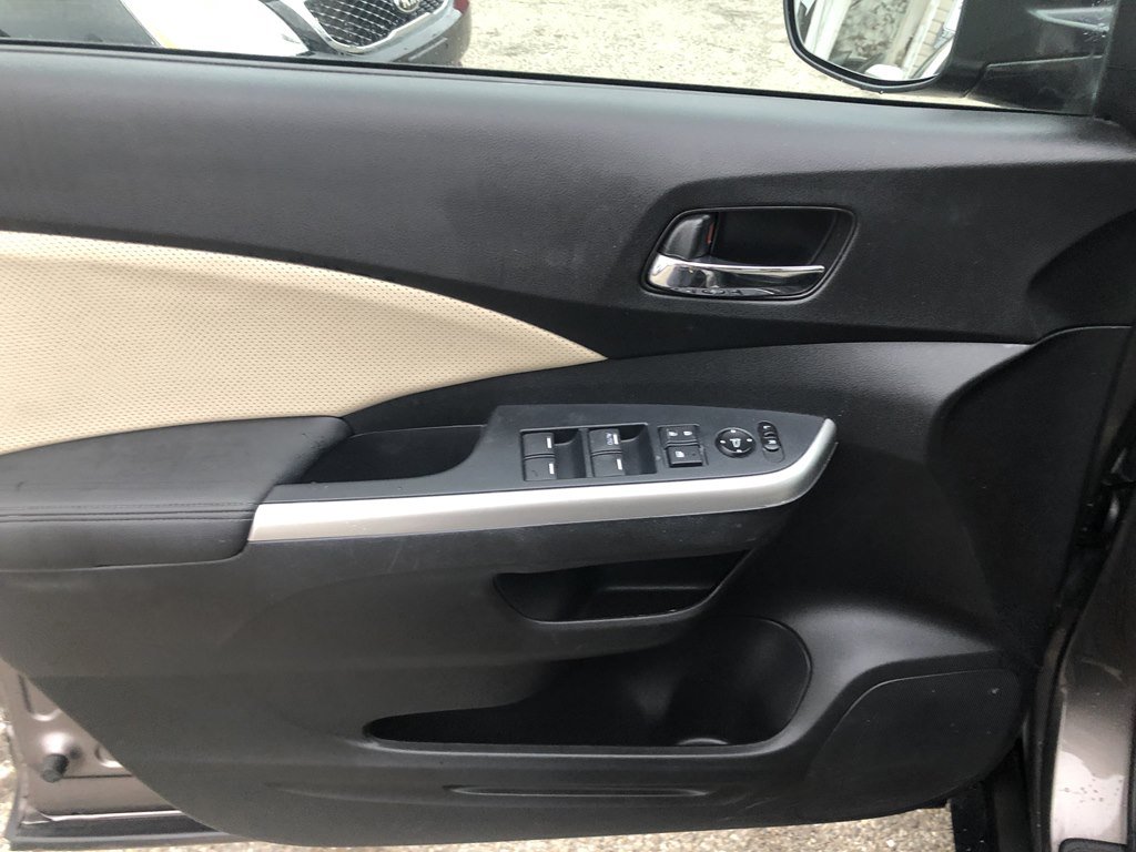 Used 2015 Ford Escape SE FWD image 9