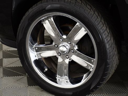 Used 2007 Cadillac Escalade AWD w/ Information Package image 54