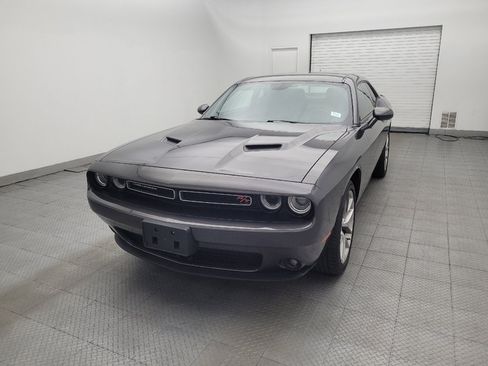 Used 2020 Dodge Challenger SXT w/ Plus Package RWD image 15