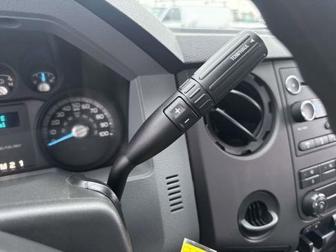 Used 2016 Ford F550 2WD Regular Cab Super Duty image 34