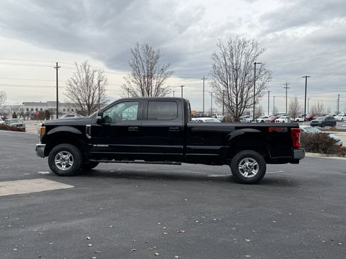 Used 2017 Ford F250 XLT w/ XLT Value Package image 5