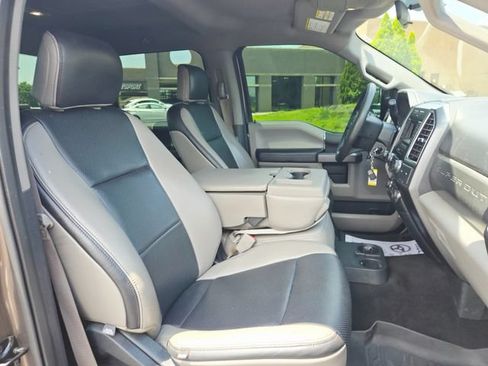 Used 2015 Ford F250 XL w/ Power Equipment Group AWD/4WD image 15