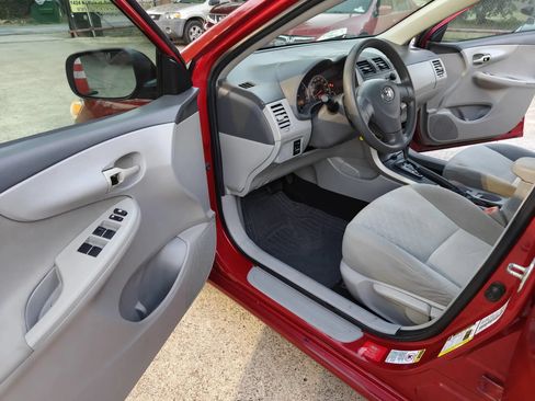 Used 2009 Toyota Corolla LE FWD image 8