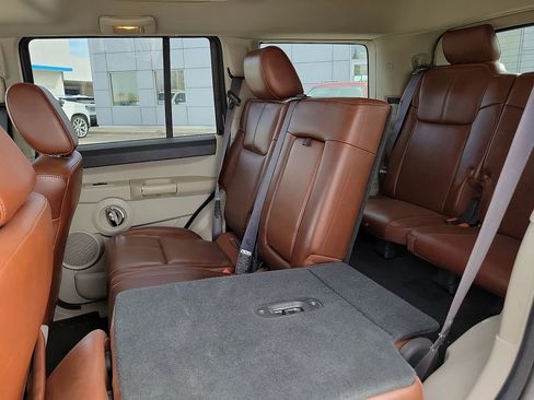 Used 2006 Jeep Commander Limited image 16