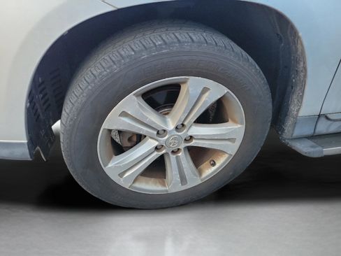 Used 2012 Toyota Highlander Limited image 30