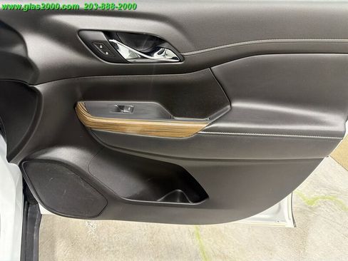 Used 2021 GMC Acadia SLE AWD/4WD image 26
