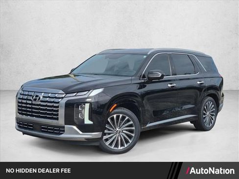 Used 2023 Hyundai Palisade Calligraphy w/ Winter Package FWD image 1