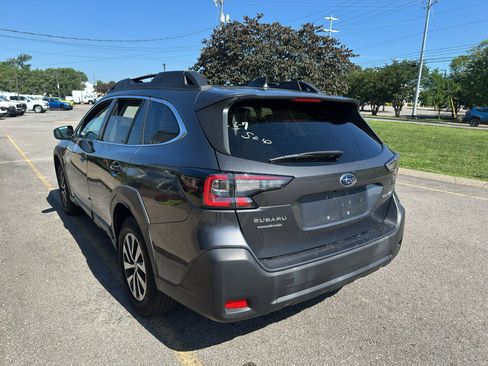 Used 2023 Subaru Outback Premium AWD/4WD image 6