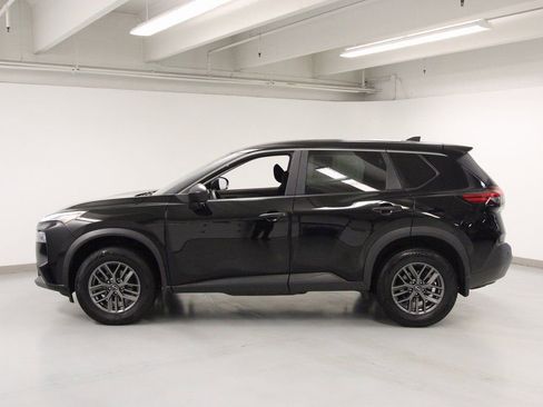 Used 2023 Nissan Rogue S image 7