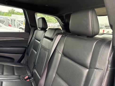 Used 2019 Jeep Grand Cherokee Limited w/ Luxury Group II AWD/4WD image 10
