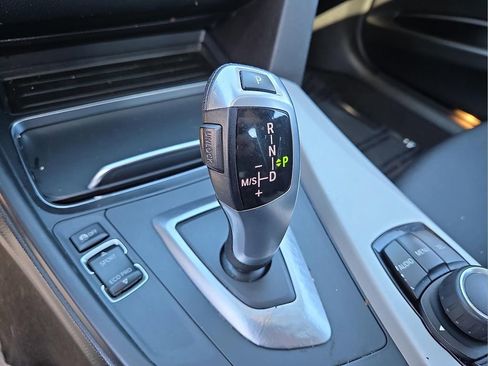 Used 2017 BMW 320i xDrive Sedan image 16