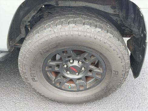 Used 2021 Toyota 4Runner Venture w/ Moonroof Package AWD/4WD image 33