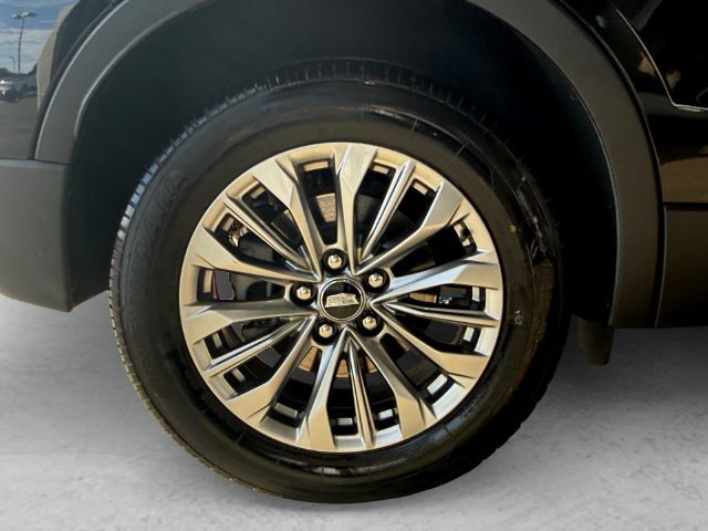 Used 2025 Cadillac XT4 Premium Luxury FWD image 23