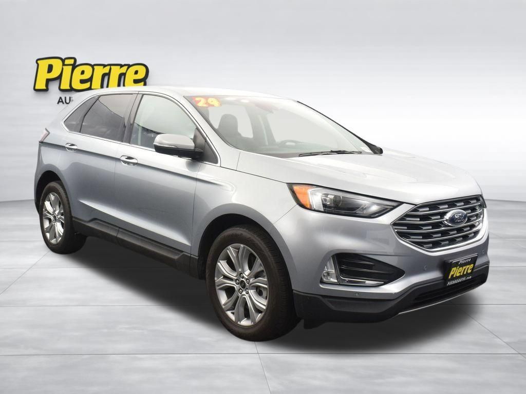 Used 2024 Ford Edge Titanium AWD/4WD image 3