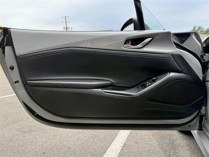 Used 2025 MAZDA MX-5 Miata RF Grand Touring RWD image 24