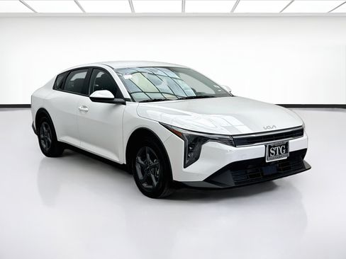 Used 2025 Kia K4 FWD image 3