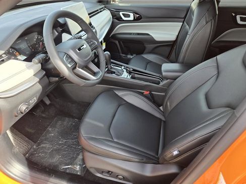 New 2026 Jeep Compass Limited image 15
