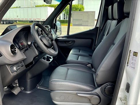New 2026 Mercedes-Benz Sprinter 2500 image 9