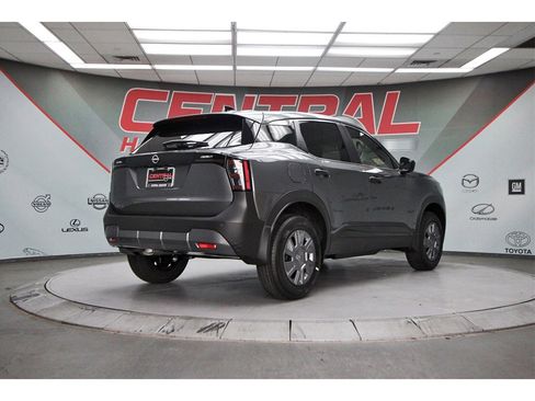 New 2026 Nissan Kicks S image 5