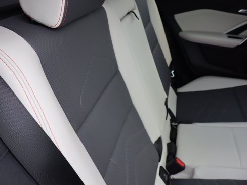 Used 2025 BMW X2 M35i AWD/4WD image 22