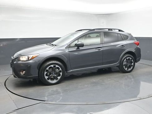 Used 2021 Subaru Crosstrek 2.0i Premium w/ Moonroof Package image 4