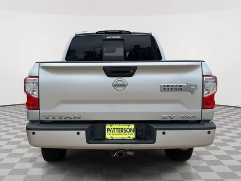 Used 2017 Nissan Titan SV AWD/4WD image 3
