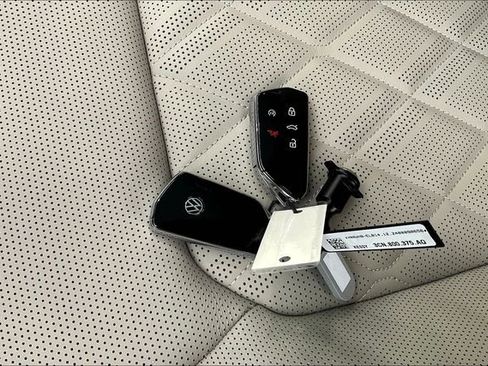 New 2025 Volkswagen Atlas SEL Premium R-Line image 29