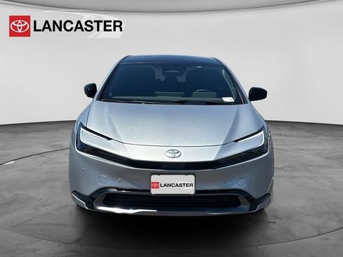 New 2026 Toyota Prius XLE FWD image 2