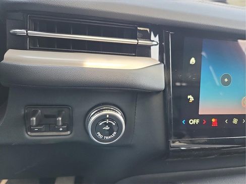 New 2026 Lincoln Navigator L Reserve w/ Jet Appearance Package image 17