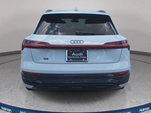 Used 2024 Audi Q8 e-tron Prestige w/ Prestige Package AWD/4WD image 9