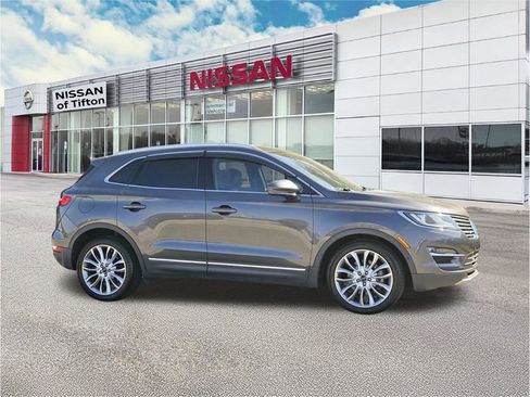 Used 2017 Lincoln MKC Reserve image 3