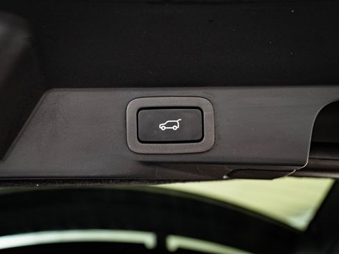 Used 2020 Land Rover Range Rover Sport HSE image 22