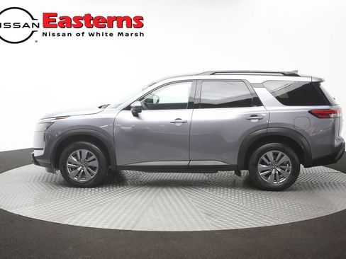Used 2025 Nissan Pathfinder SV FWD image 61