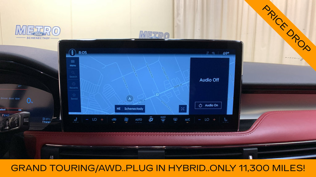 Used 2025 Lincoln Corsair Grand Touring w/ Towing Package AWD/4WD image 36