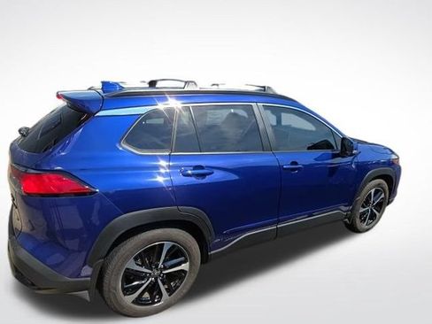 Used 2024 Toyota Corolla Cross AWD Hybrid w/ Convenience Package image 2
