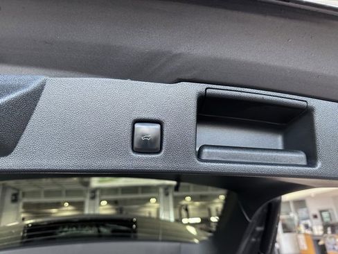 Used 2024 Ford Escape Active image 11