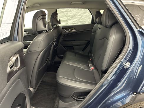 Certified 2023 Kia Sportage EX AWD/4WD image 10