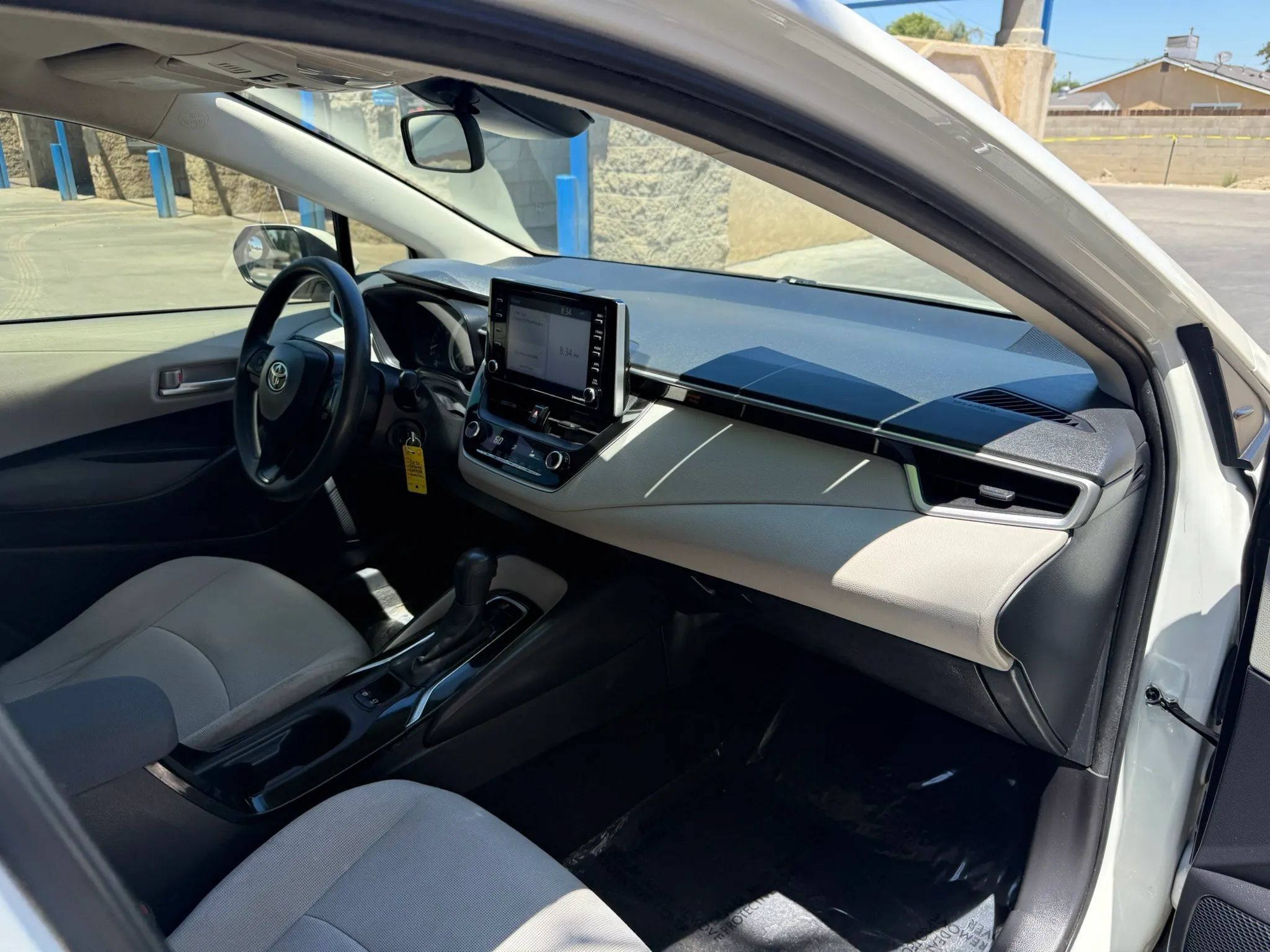 Used 2021 Toyota Corolla LE w/ Carpet Mat Package (TMS) FWD image 13