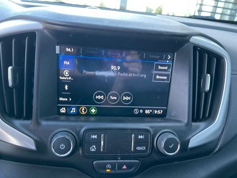 Used 2022 GMC Terrain SLT w/ Tech Package AWD/4WD image 8