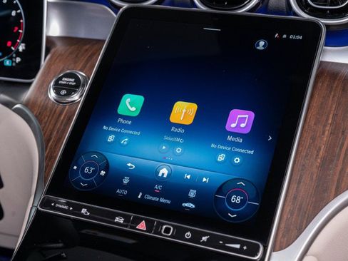 Used 2026 Mercedes-Benz GLC 300 image 17