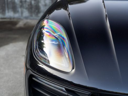 Certified 2023 Porsche Macan image 14