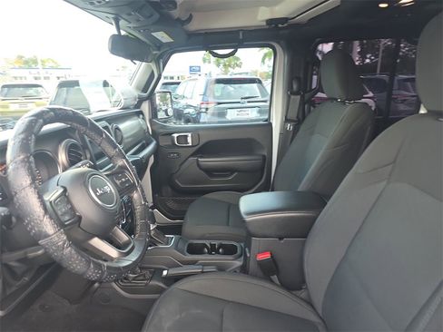 Used 2022 Jeep Gladiator Sport image 20