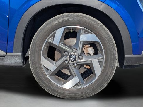 Certified 2024 Hyundai Venue SEL FWD image 33