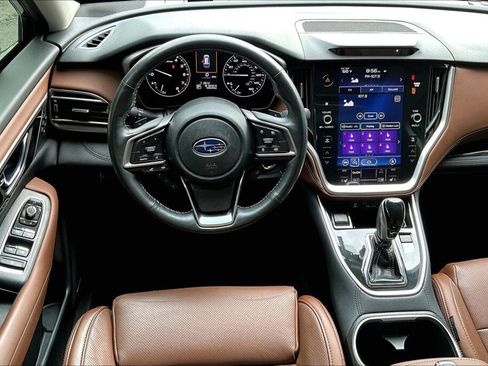 Used 2022 Subaru Outback Touring AWD/4WD image 7